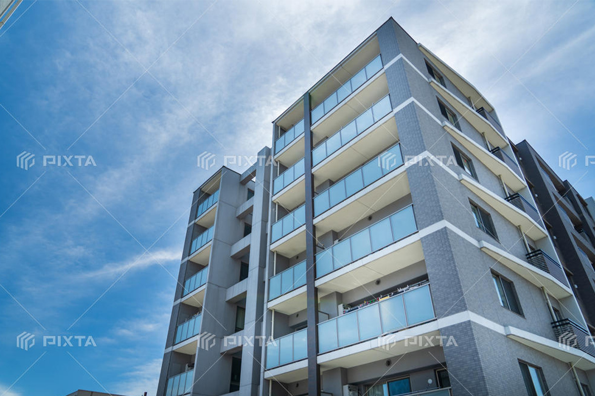 投資用不動産の選定から購入後の運用改善、売却タイミングの検討まで、 資産価値の最大化を見据えたサポートを行います。 市場分析や収支シミュレーションをもとに、長期的に安定した運用ができるようご提案します。